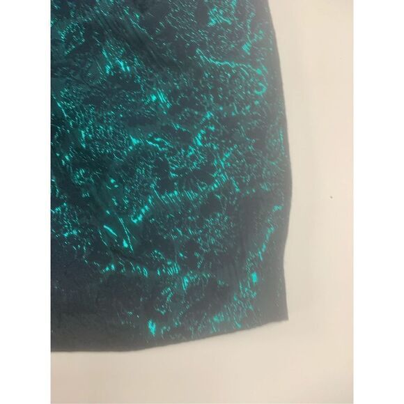 F21 Metallic Green Tulip Skirt - Picture 2 of 5